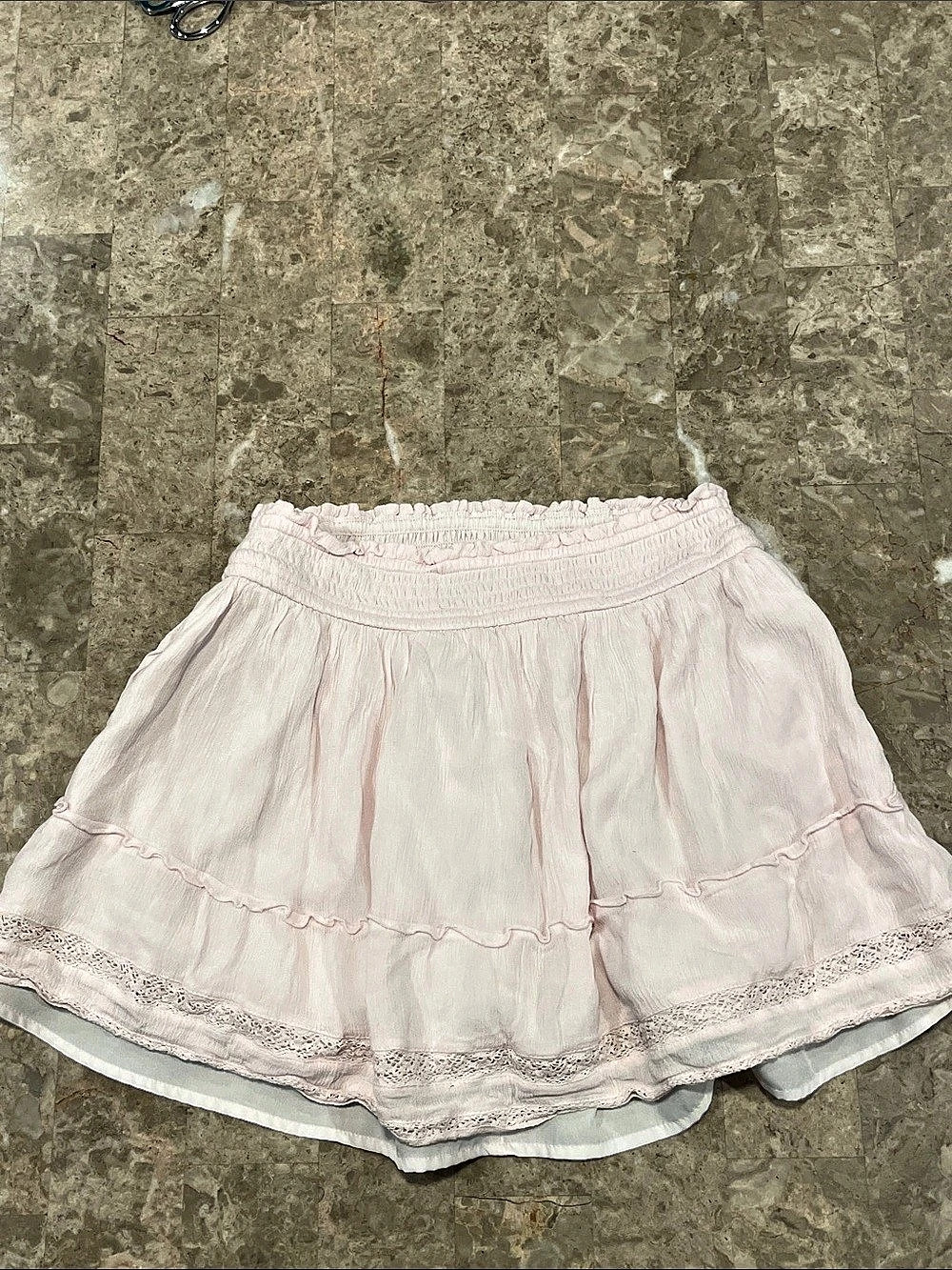 Coastal cowgirl Hollister Ultra High-Rise Tiered Ruffle Mini Skirt blush pink M